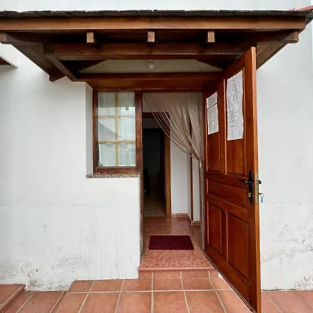 Cozy Apartment, Freewifi, Nearby Beach In カダベド